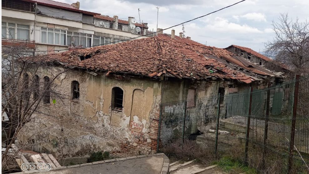 Bolu'da tarihi han  kaderine terk edildi.