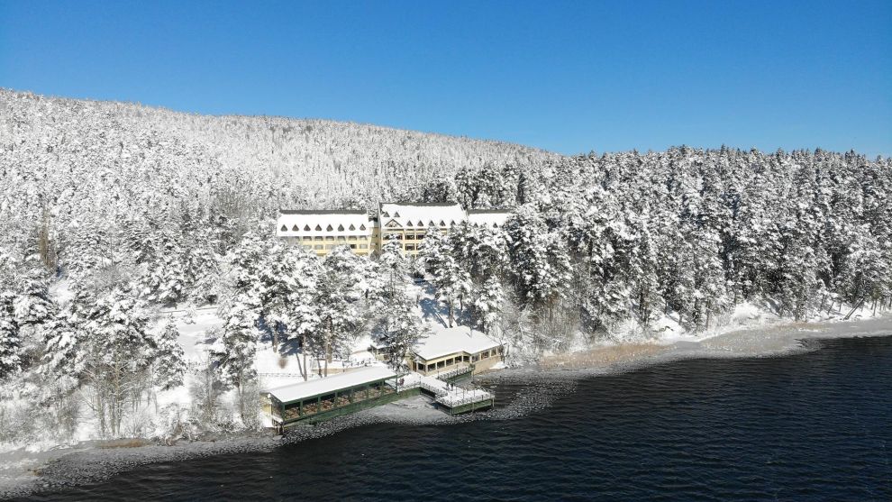Bolu'nun Doğal Cenneti Abant, Hafta sonu Kış Tatili İçin Mükemmel Bir Seçenek Sunuyor