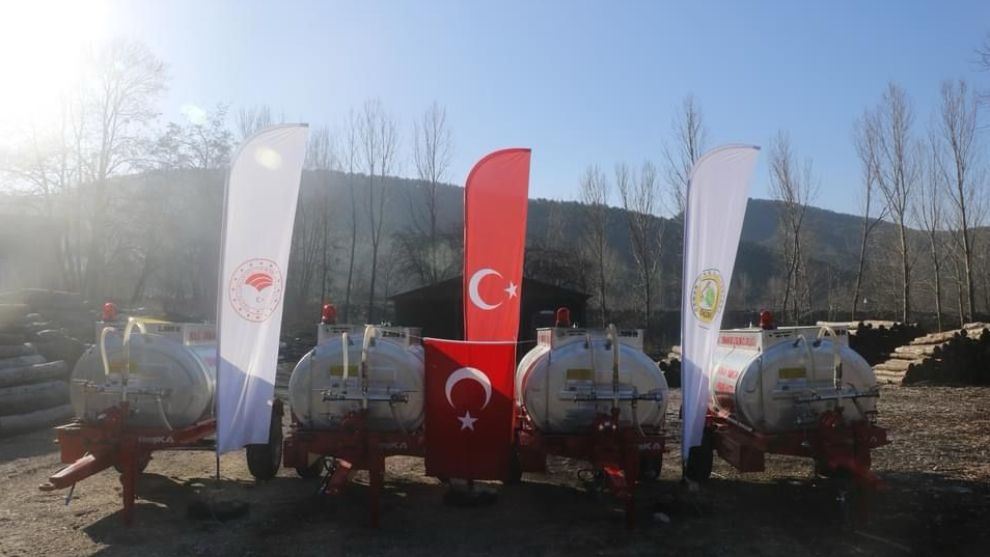 Göynük’te 4 Adet yangın söndürme su tankerlerinin dağıtım töreni gerçekleştirildi