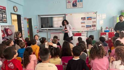 Minik öğrencilere ağız ve diş sağlığı eğitimi