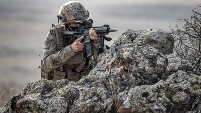 Irak ve Suriye'de 13 terörist etkisiz hale getirildi