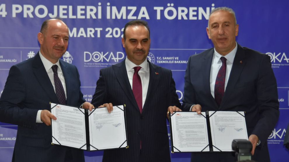 Bakan Kacır: 30'dan fazla ülkenin semalarını Türkiye'nin SİHA'ları ve İHA'ları koruyor