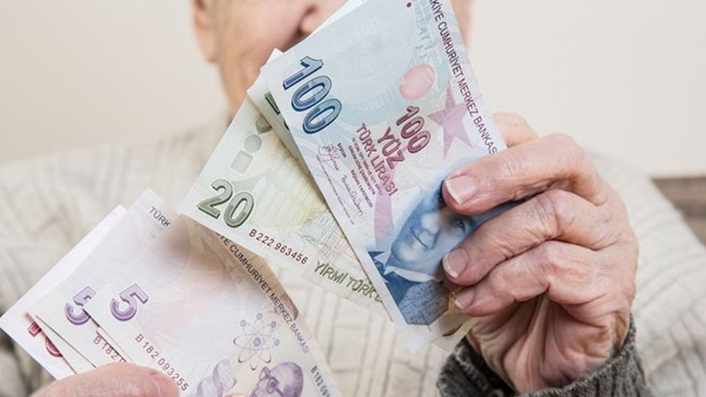 Emekliler için beklenen haber geldi