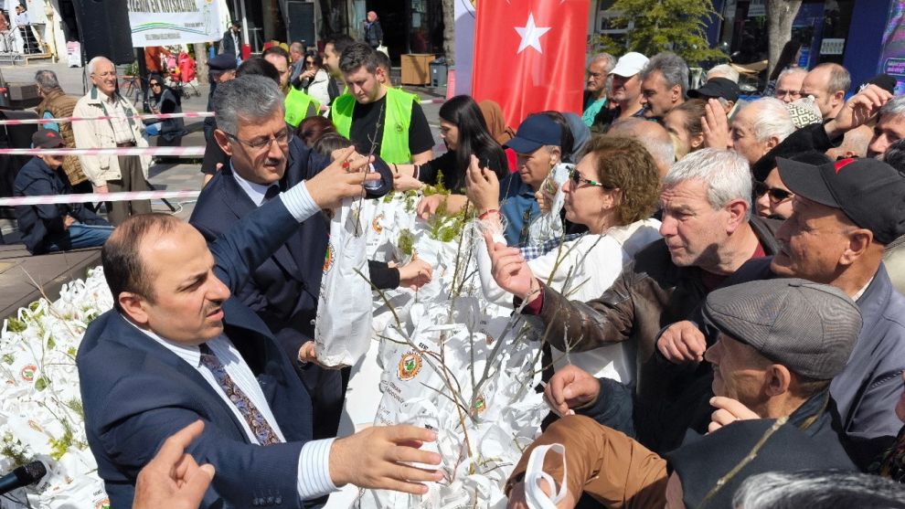 Bolu’da 20 bin fidan dağıtıldı