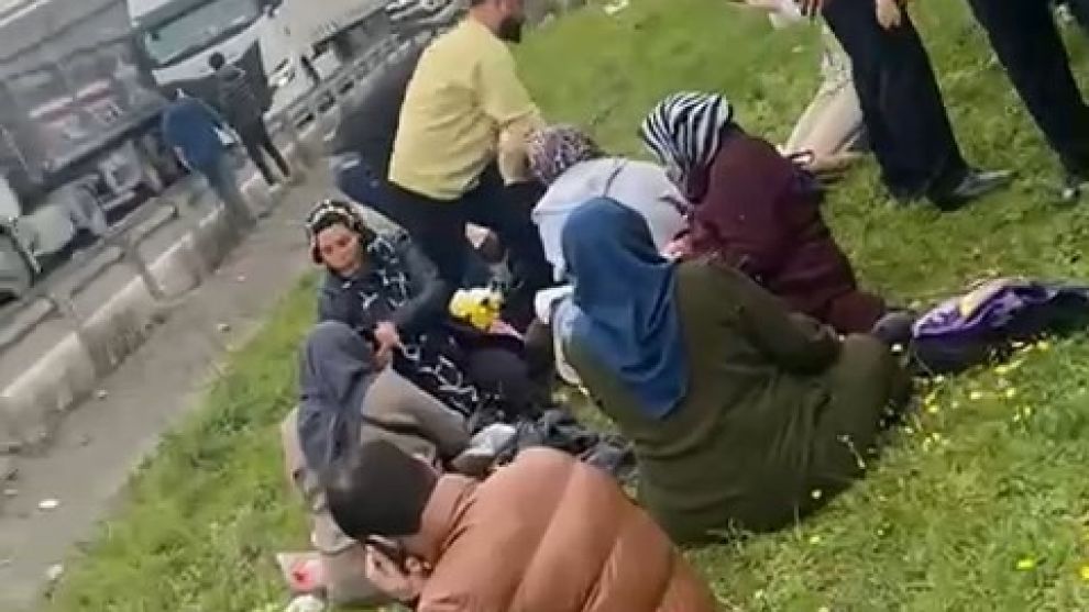 Düzce’de şehirlerarası yolcu otobüsü kaza yaptı