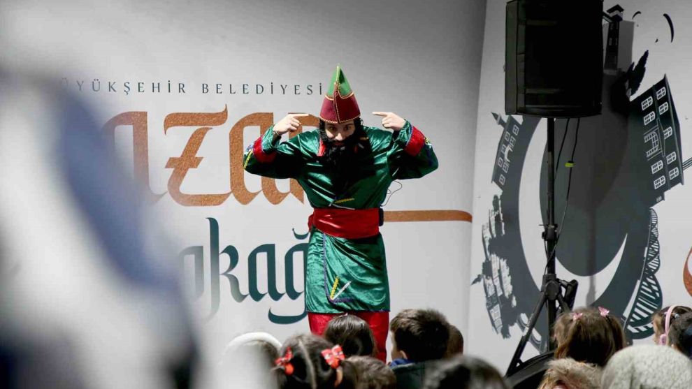 Sakarya 11 ayın sultanı Ramazan’ın huzurunu bu sokakta hissediyor