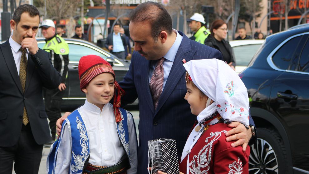 Teknoloji ve Sanayi Bakanı Mehmet Fatih Kacır ve İlk Türk Astronot Alper Gezeravcı, Bolu'da Önemli Bir Ziyaret Gerçekleştirdi