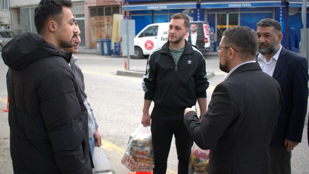 İsa Sayın ile gençler arasında ilginç diyalog