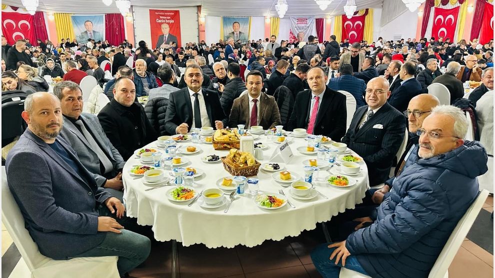 MHP’NİN İFTAR PROGRAMINDA SALON DOLDU TAŞTI