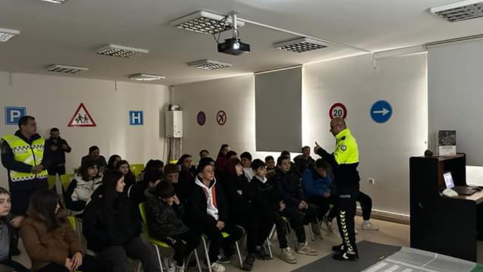 Öğrencilere Bolu'da Trafik Eğitimleri veriliyor