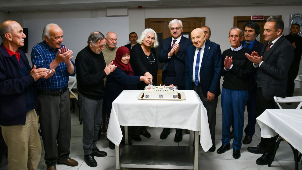 Vali Kılıç, Huzurevi Sakinleriyle İftar Yaptı