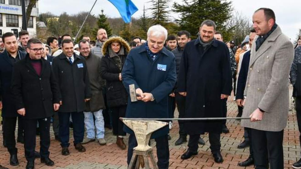 Vali Kılıç, Nevruz'da demir dövdü