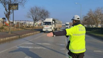 Trafiğe çıkacak sürücüler dikkat: Artık zorunlu olmayacak!