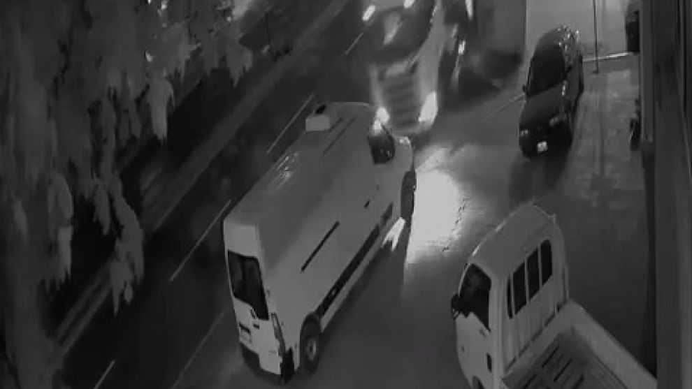 30 ton benzin yüklü tankerin kaza anı kameraya yansıdı
