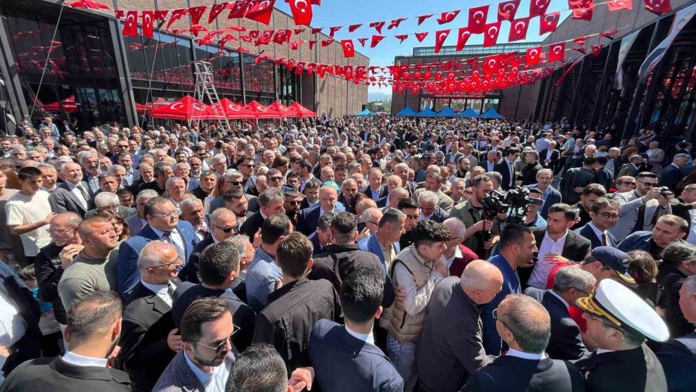 7’den 70’e kentin tüm paydaşları bayramlaştı : İsrail’e ortak tepki