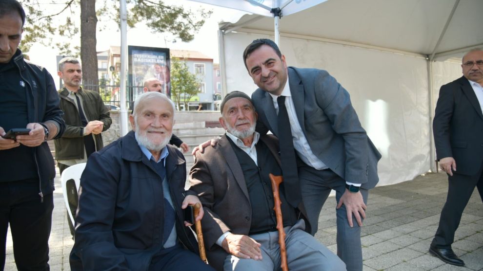 7’den 77’de tüm vatandaşlar bayram günü kucaklaştı