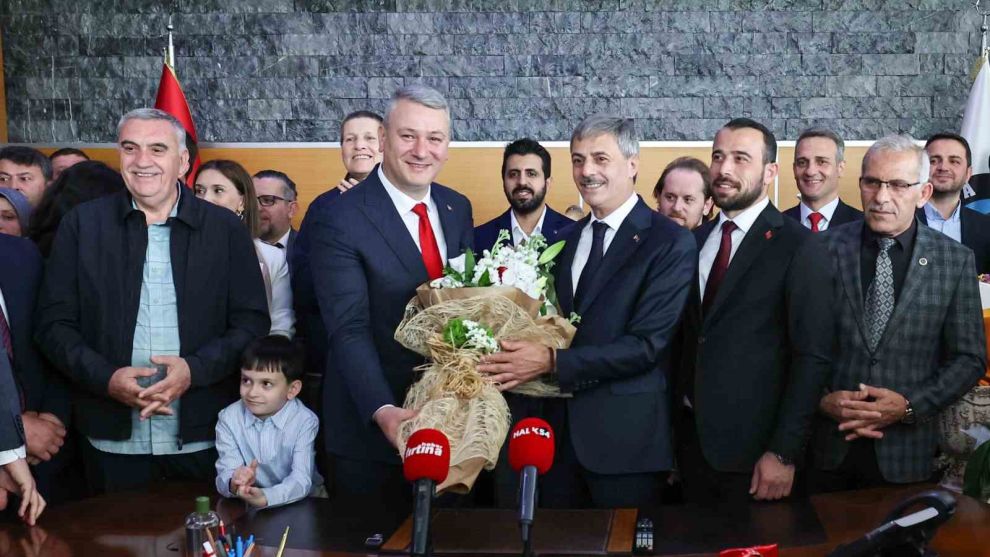 Başkan Alemdar görevi Osman Çelik’e devretti