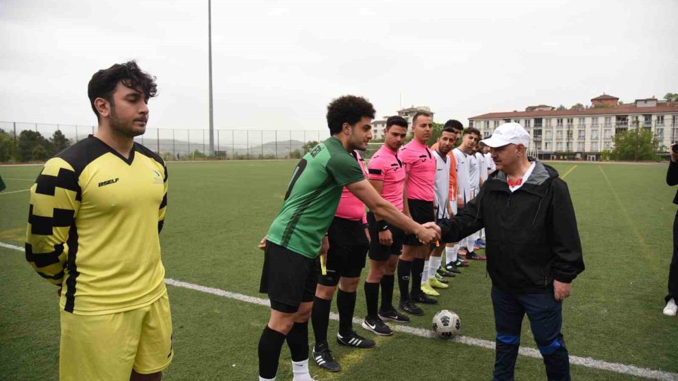 Birimler arası futbol turnuvası başladı