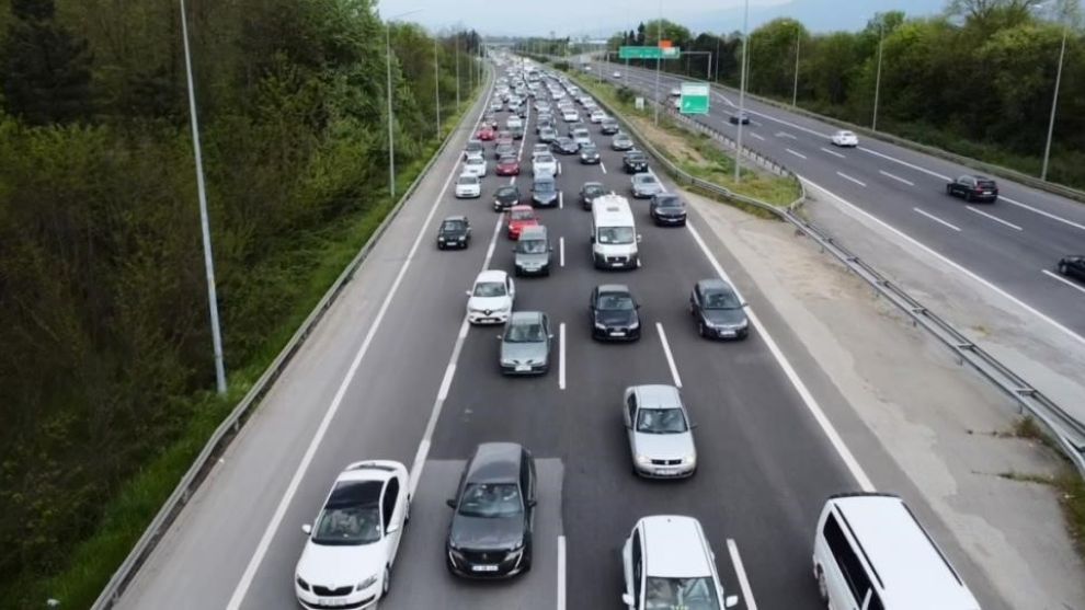 Düzce’den 9 günde 1 milyon 367 bin araç geçti