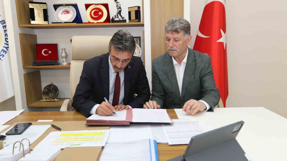 Erenler’de SDS imzaları atıldı