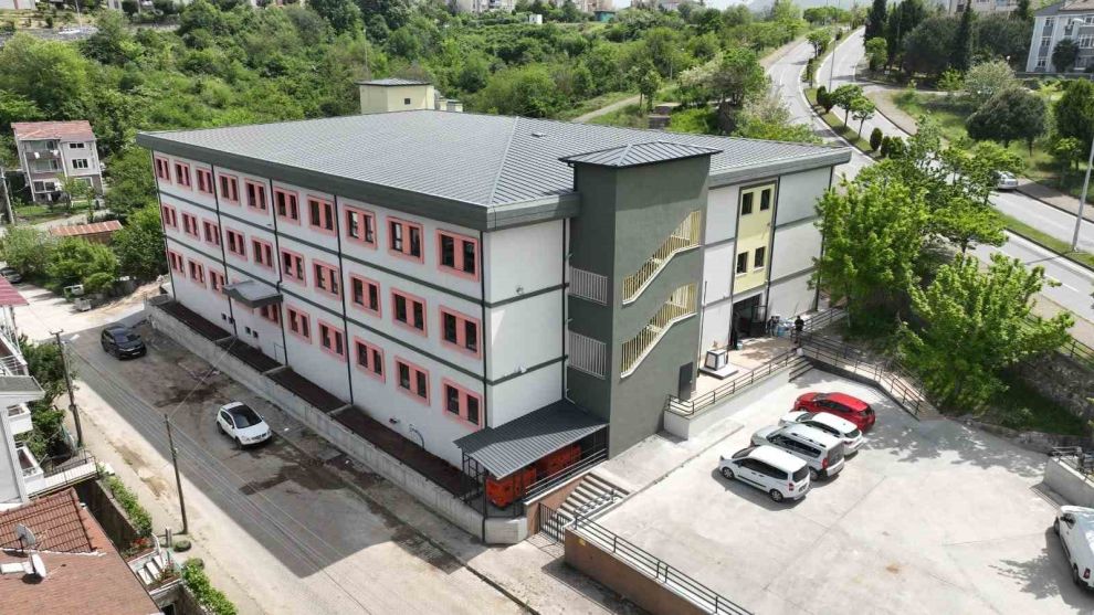 Gölcük’teki atıl iş merkezi eğitim yuvası oldu