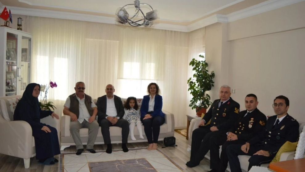 Kaymakam Can bayramda şehit ve gazi ailelerini yalnız bırakmadı