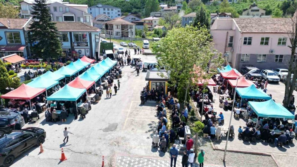 Kaynaşlılar mevlid programında bir araya geldi