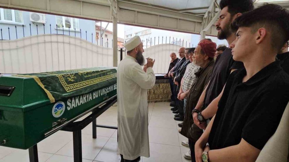 Kazada ölen genç son yolculuğuna uğurlandı