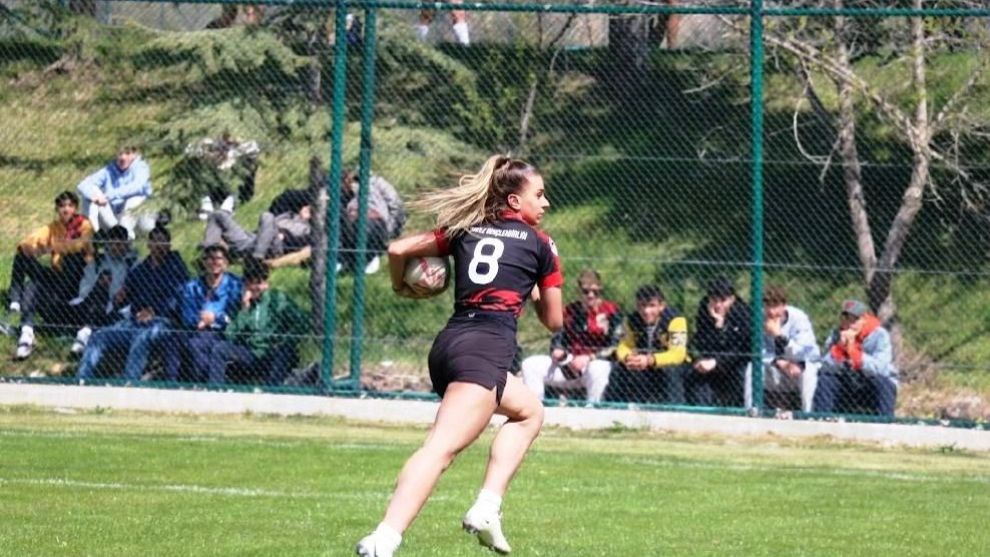 Körfez, Ragbi’de başarıdan başarıya koşuyor