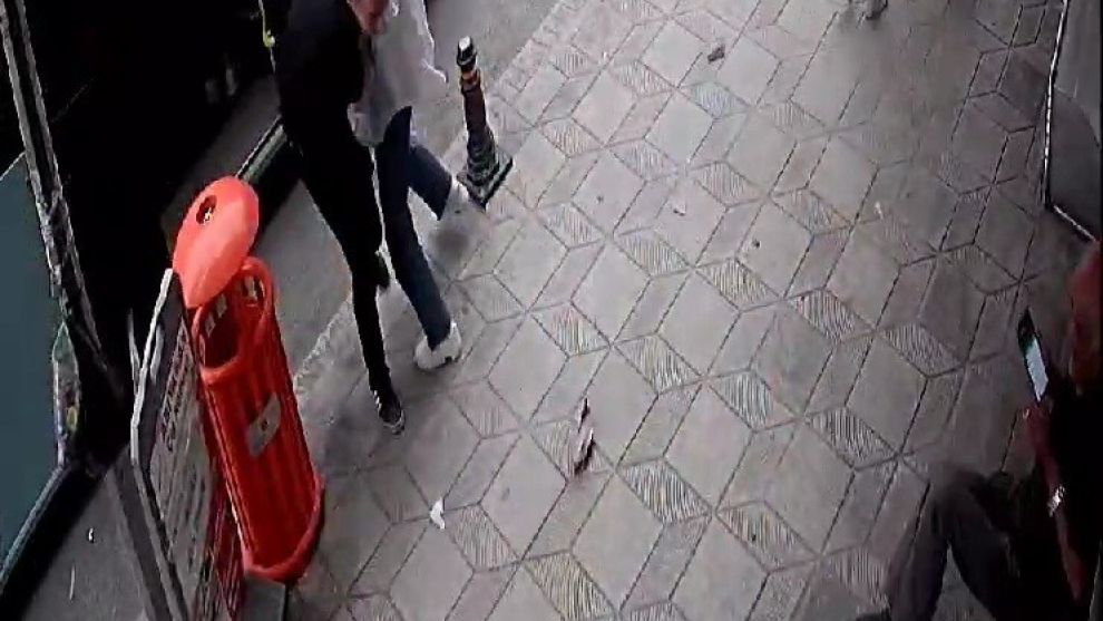 Minibüsten inenler neye uğradıklarını şaşırdı