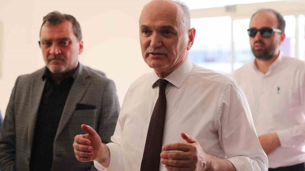Özlü, Düzcesporlu futbolculardan 5 galibiyet istedi