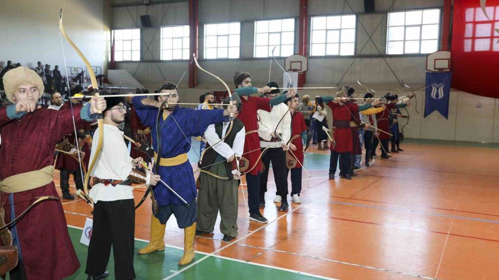 SUBÜ geleneksel okçuluk koşusuna hazırlanıyor