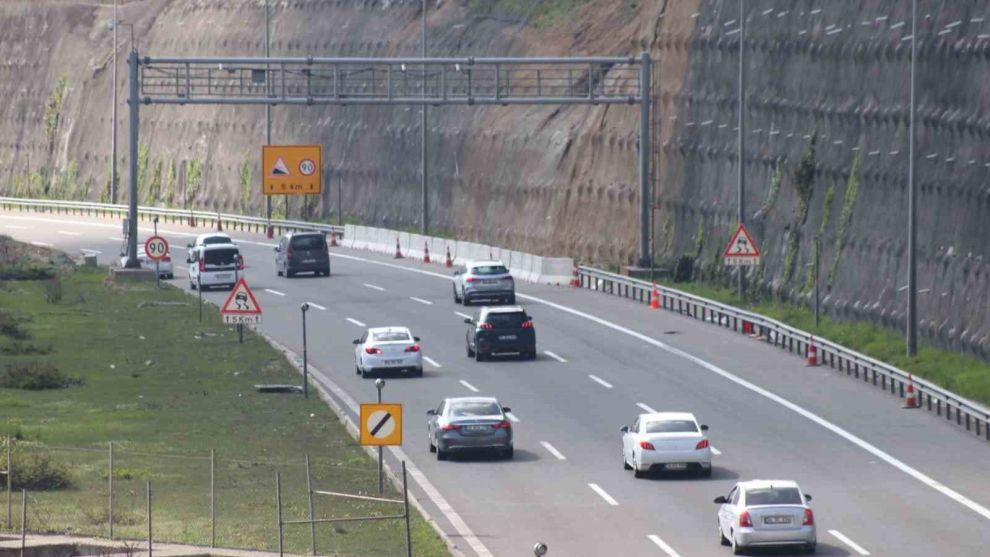 TEM’in Bolu geçişinde akıcı yoğunluk