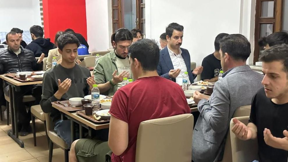 Mudurnu Kaymakamı Ayhan KALAYCIOĞLU, Öğrencilerle İftar Programında Buluştu