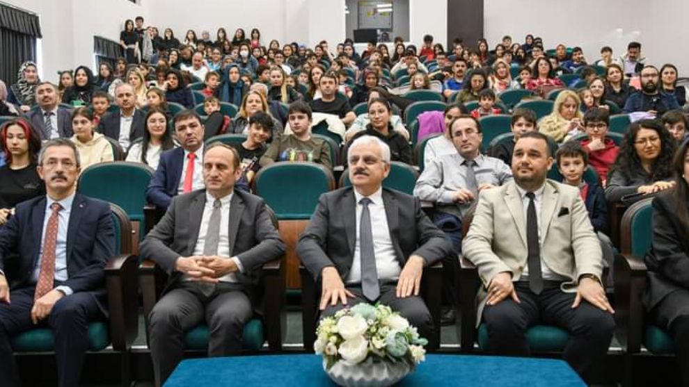 Yeşilay'ın açtığı yarışmaya 76 okuldan 267 eser katıldı...