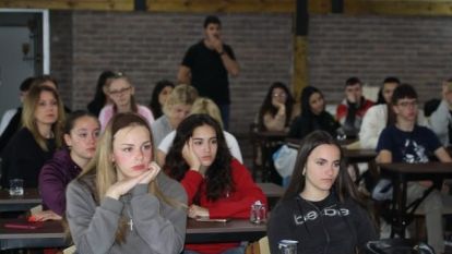 Erasmus öğrencilerine Bolu Ormanlarını anlattı