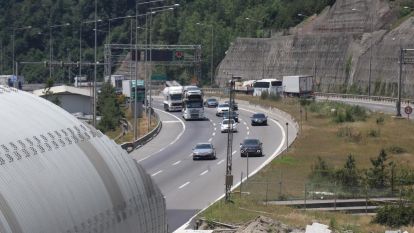 Bolu'da büyük araçların geçişi pazar gününe kadar yasaklandı