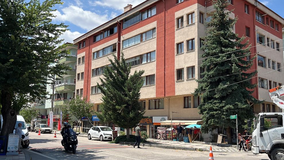 5'inci kattan düşmüştü, hastanede hayatını kaybetti