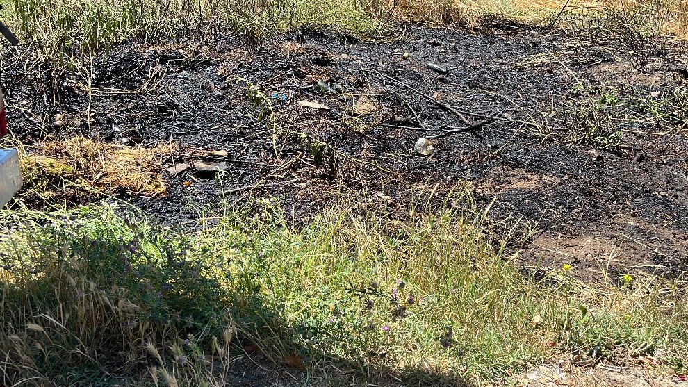 Kibritle oynayan çocuklar yangın çıkardı: Erken müdahale faciayı önledi