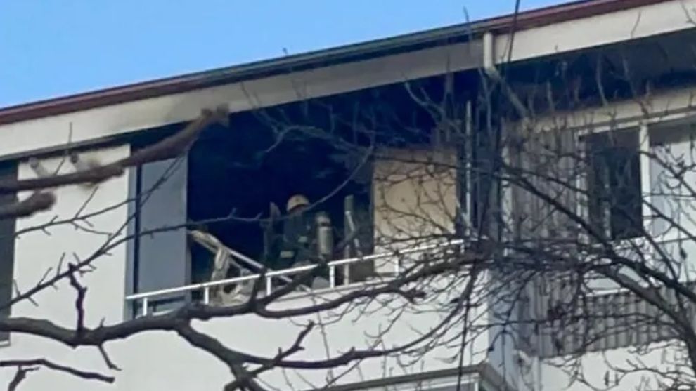 Doğalgaz kombisi yangın çıkardı: 3 kişi dumandan etkilendi