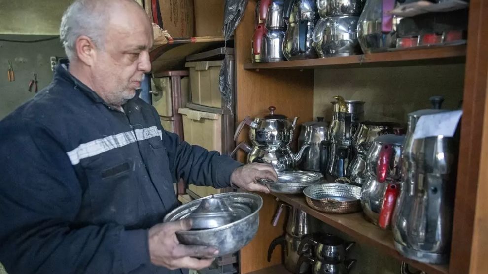 Eski Eşyaları Yenileyen Usta