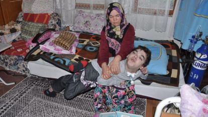 Bir köy onu çok sevdi, şimdi gözyaşlarıyla uğurluyor