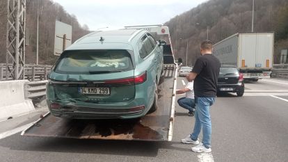 Bolu Dağı Tüneli geçişinde otomobiller çarpıştı: 4 yaralı