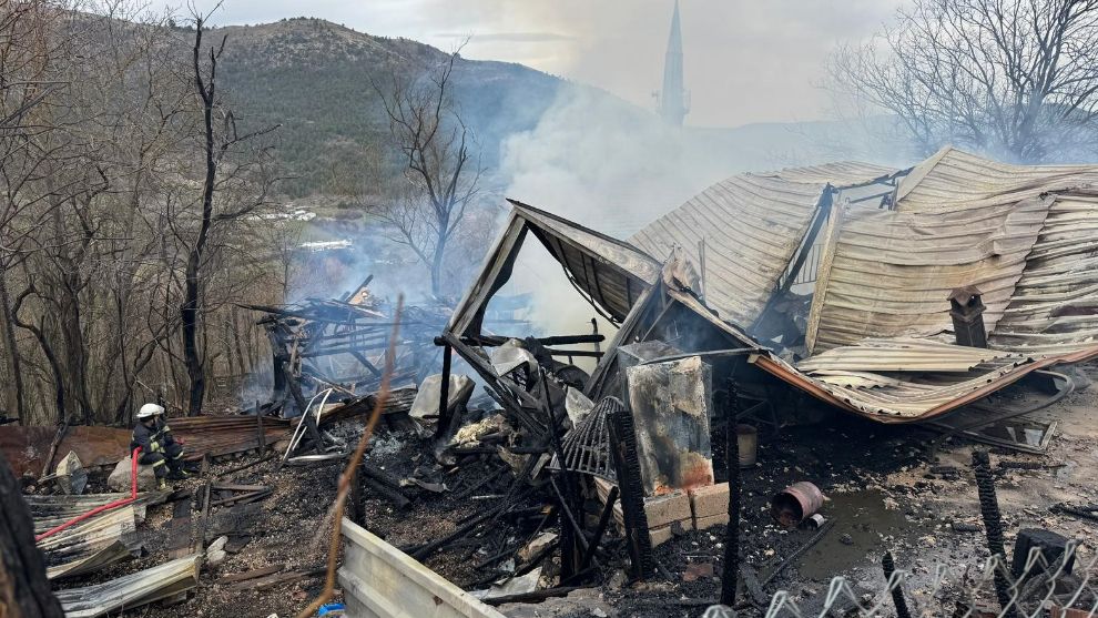 Bolu'da 2 ev, samanlık ve traktör alevlere teslim oldu