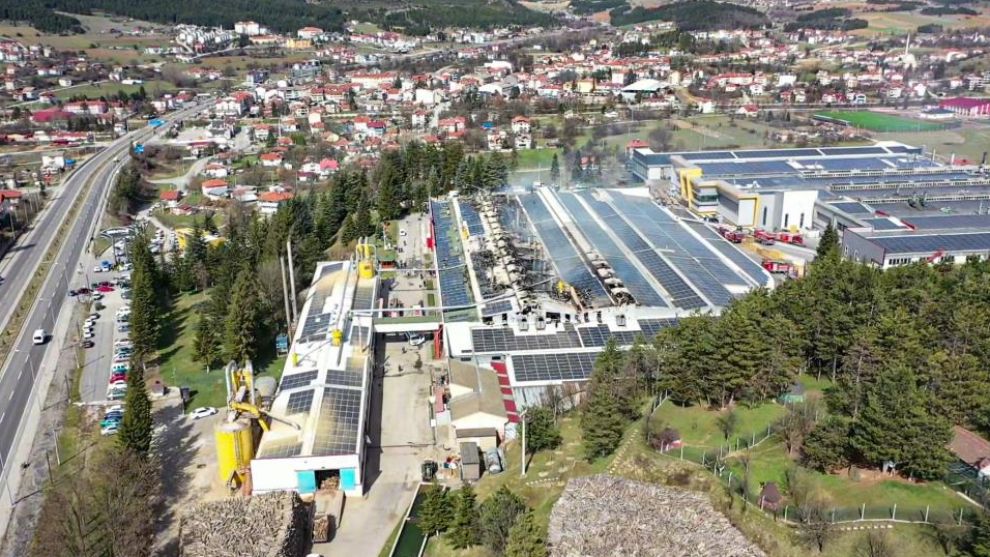 Fabrika yangını havadan görüntülendi