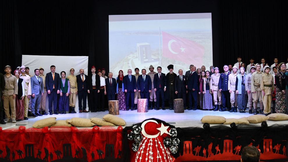 Fen Lisesi Öğrencilerinden Oratoryo gösterisi, izleyenleri duygulandırdı...