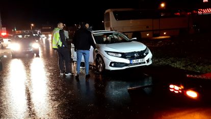 Bolu'da kavşakta otomobil ile kamyon çarpıştı: 3 yaralı