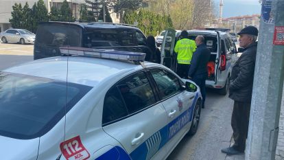Otomobil ile motosikletin karıştığı  kazada 2 çocuk yaralandı