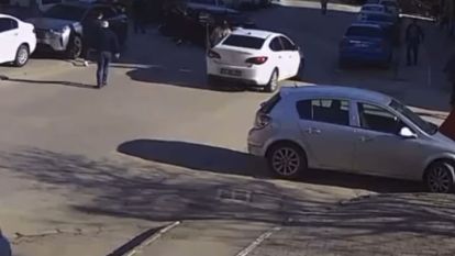 Profesyonel Kick Boksçu Ahmet Güler'in Aracına Motosiklet Çarptı