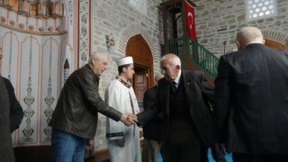 Tarihi Kanuni Sultan Süleyman Camii'nde bayram geleneğini gerçekleştirdi